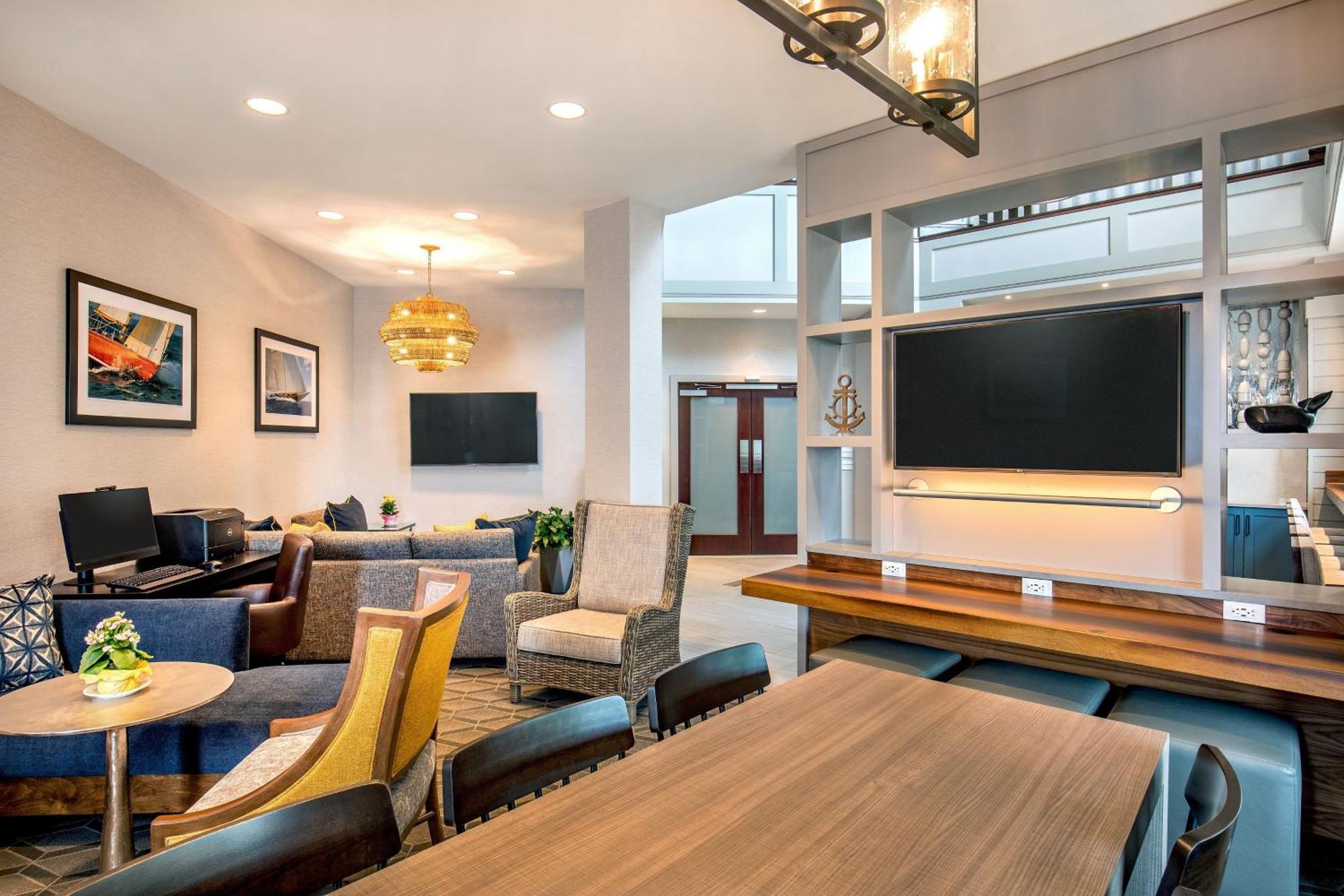 Sheraton Portsmouth Harborside Hotel Exterior photo