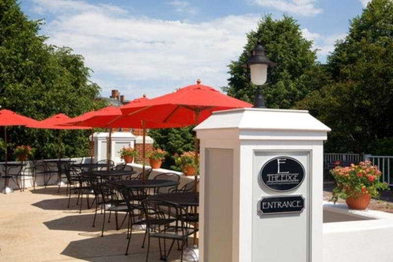 Sheraton Portsmouth Harborside Hotel Restaurant photo